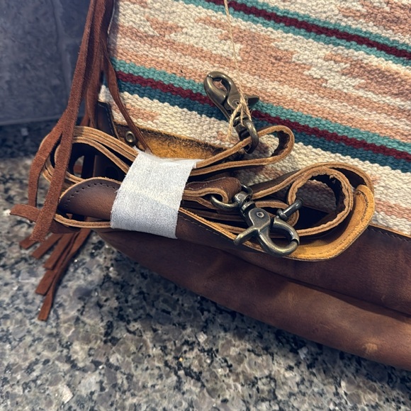 STS SERAPE COLLECTION - Picture 6 of 6